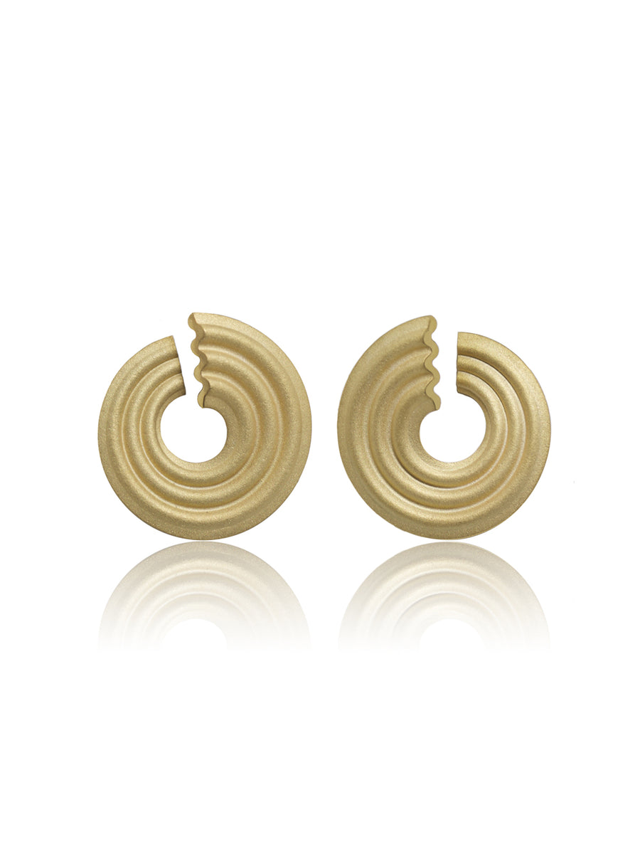Grande Wave Earrings 18K gold